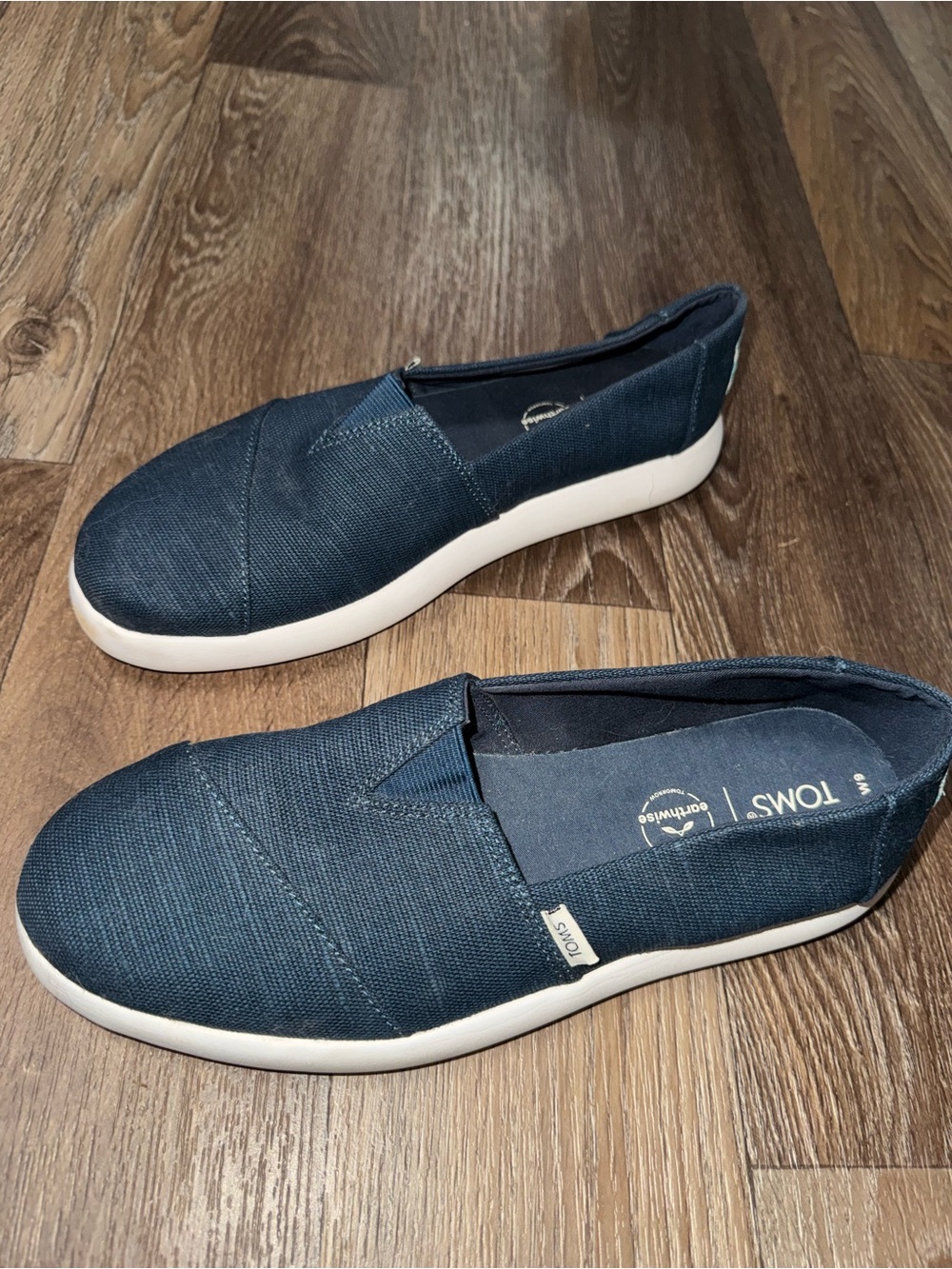 Size 9, TOMS Women’s Navy Slip-On Casual Shoe